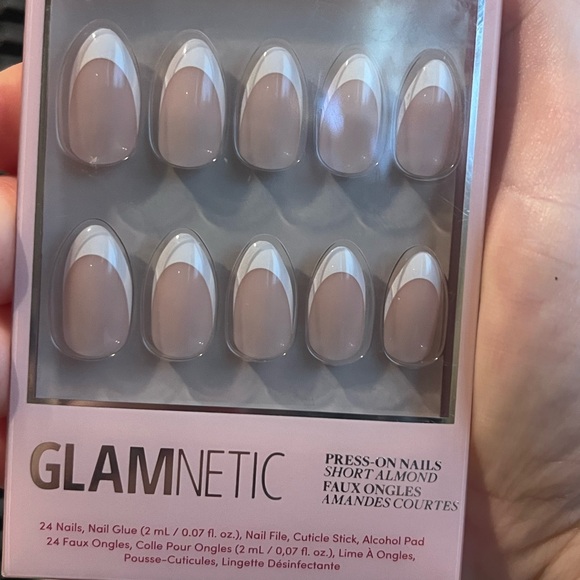NEW Glamnetic MA DAMN French Manicure Press On Nails - Picture 4 of 4